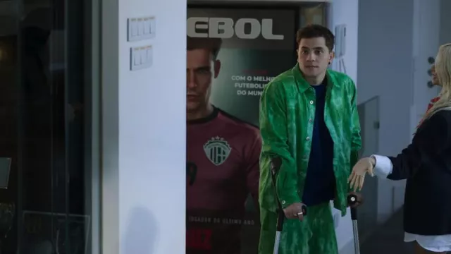 Collusion Fes­ti­val Shorts in Green Tie Dye worn by Iván Carvalho (Godeliv Van den Brandt) as seen in Elite (S07E01)