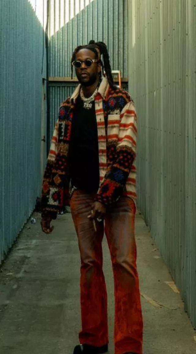 Lunettes de soleil rondes Matsuda Black & Gold portées par 2 Chainz sur le compte Instagram @2chainz