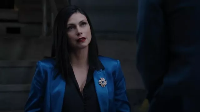 Blazer en satin à simple boutonnage Galvan porté par Elena Federova (Morena Baccarin) dans The Endgame (S01E09)