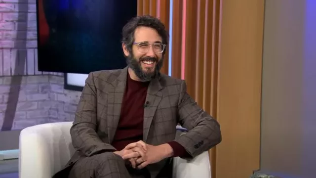 Blazer de dos botones a cuadros de lana de Paul Smith usado por Josh Groban visto en CBS Mornings el 30 de octubre de 2023