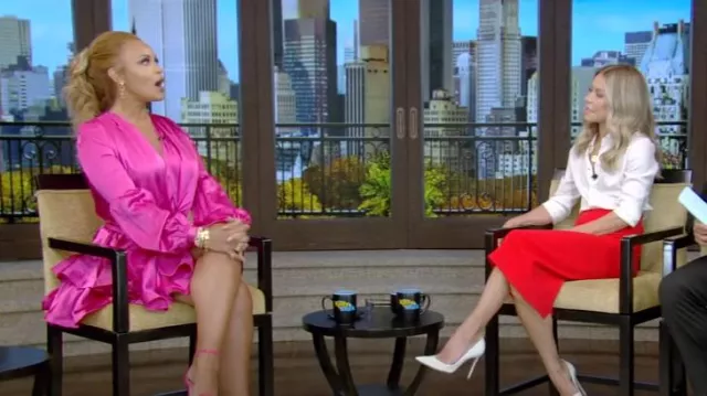 Mini vestido bebeduino con volantes del Bronx y Banco usado por Gizelle Bryant como se vio en VIVO con Kelly y Mark el 30 de octubre de 2023
