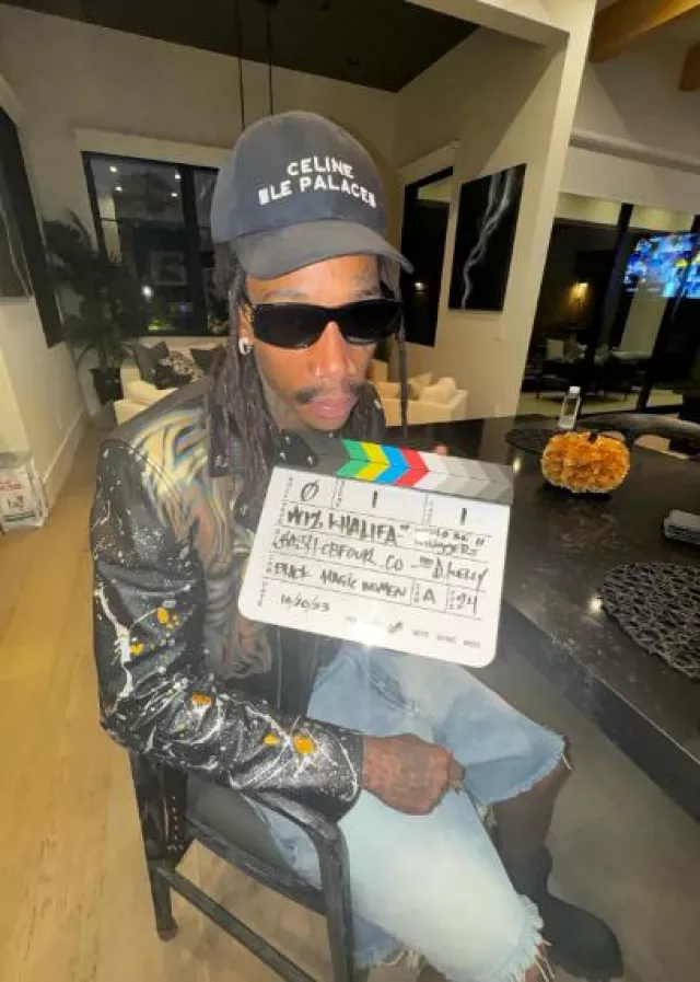 Lunettes de soleil Céline Noir Triomphe 07 portées par Wiz Khalifa sur le compte Instagram @wizkhalifa