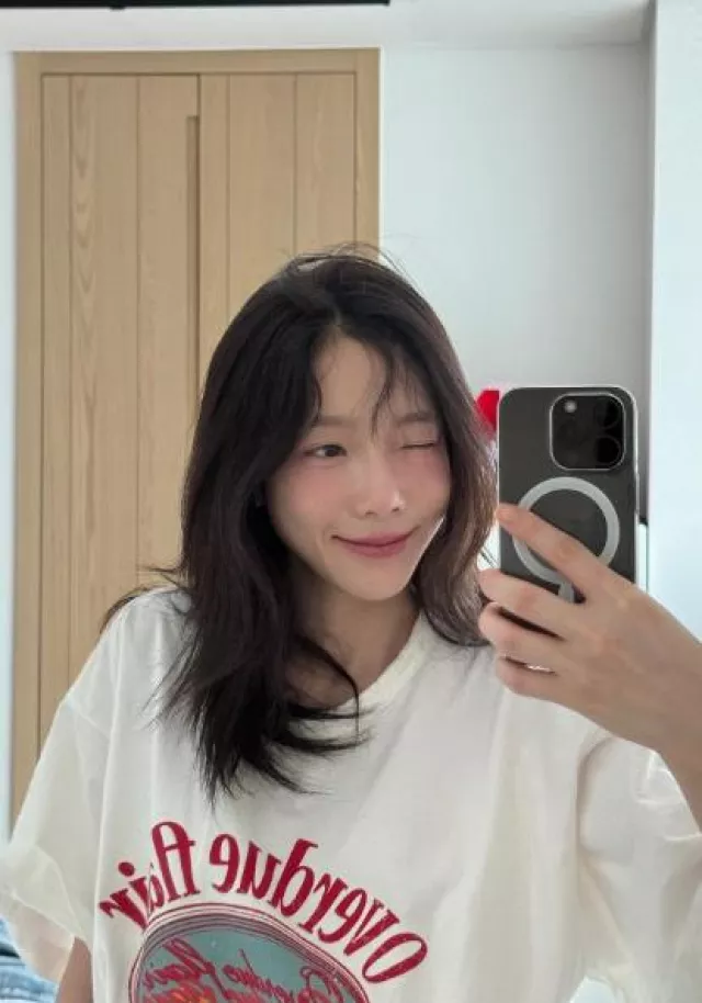 Casetify Custom Magsafe Case worn by Taeyeon on her  Instagram on October 31, 2023