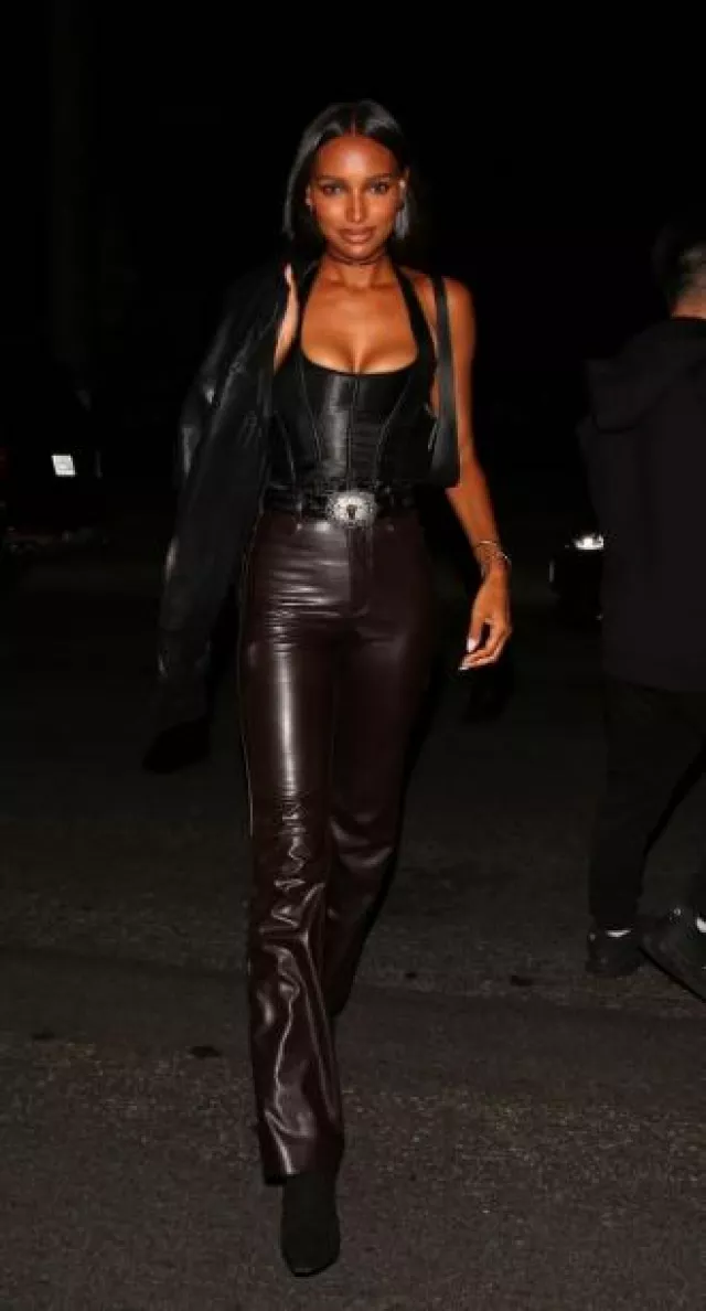 David Yurman the Sculpted Cable Bracelet in 18K Yellow Gold worn by Jasmine Tookes in  Los Angeles on October 30, 2023