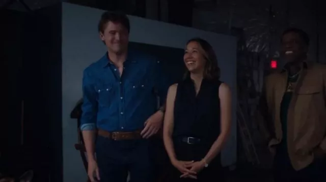 La chemise en jean de style western de Kooples portée par Charlie Hudson (John Reardon) dans Hudson & Rex (S06E05)