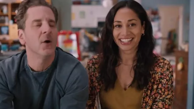 Madewell Skyline Tee worn by Astrid (Meaghan Rath) as seen in Children Ruin Everything (S03E06)