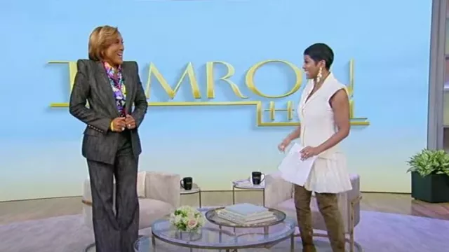 Sergio Hudson High Waist Flared Pants worn by Robin Roberts as seen in Tamron Hall Show on  November 8, 2023