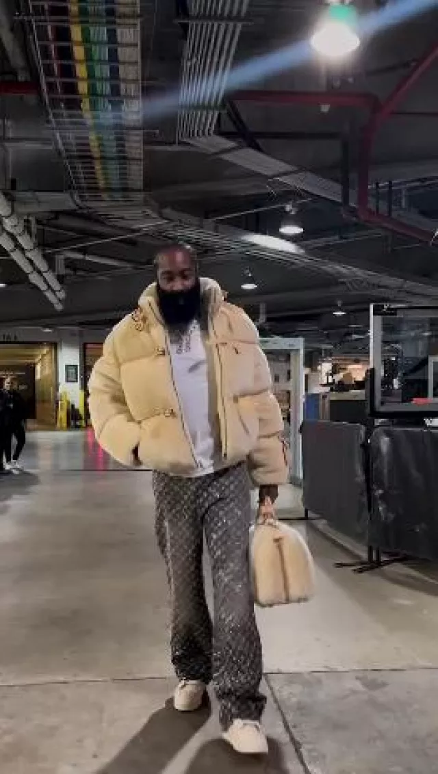 Louis Vuitton Beige Shearling Keepall 50 Bag worn by James Harden on the Instagram account @jamesharden