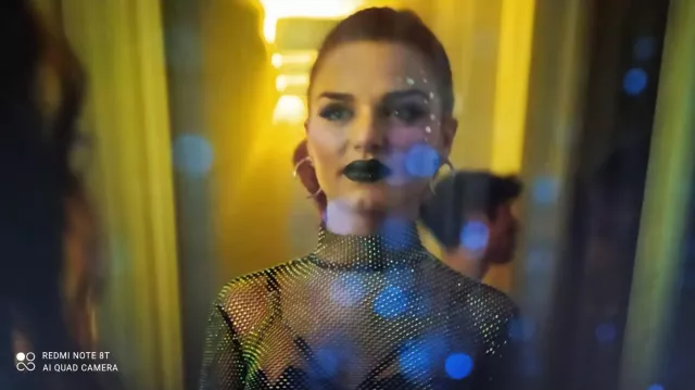 El Patrizia Pepe Body de Chloe (Mirela Balic) en Élite (S07E03)