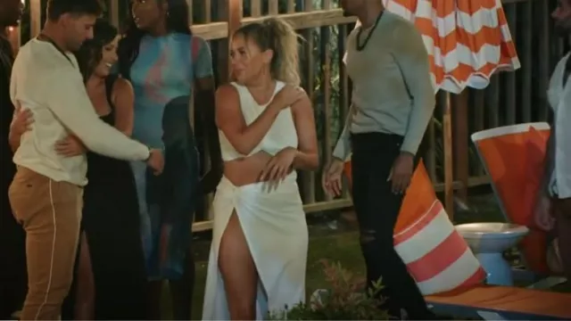 Showpo Twist Front Crop Top and Mi­di Skirt Set worn by Danielle Grace as seen in FBoy Island (S03E04)