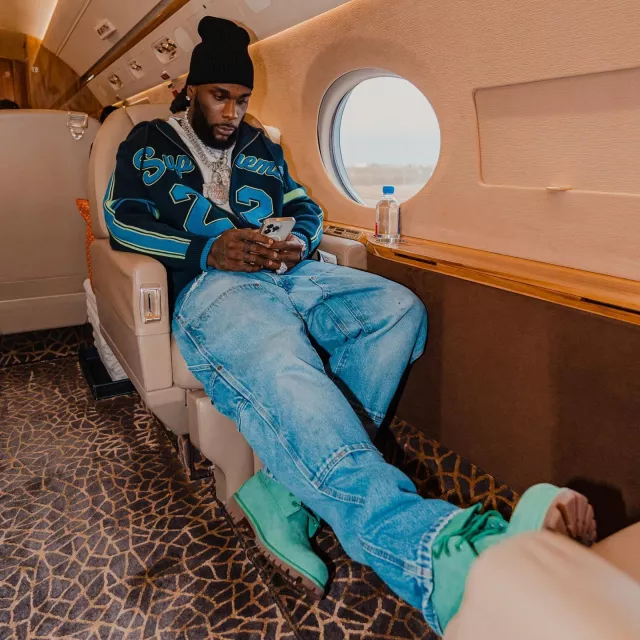 Timberland 50th Anniversary 6" Premium Boots Green usado por Burna Boy en la cuenta de Instagram @burnaboygram