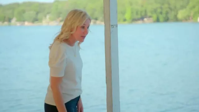 Calvin klein Short Sleeve Tex­tured Blouse worn by Jenny Marrs as seen in Fixer to Fabulous (S04E08)