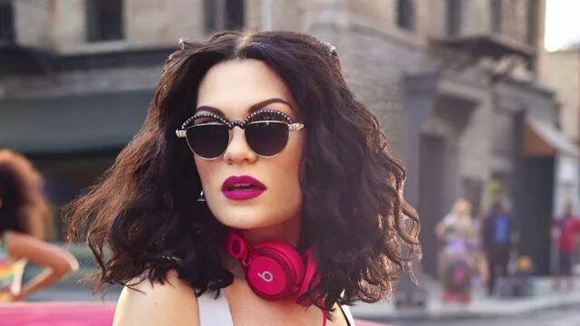 Beats Color Mixr Headphones used by Jessie J in Bang Bang music video feat. Ariana Grande, Nicki Minaj