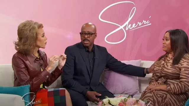 Falda midi estampada asimétrica Akris usada por Sherri Shepherd vista en Sherri el 13 de noviembre de 2023