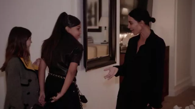 Skims Loung Pa­ja­mas worn by Kim Kardashian as seen in The Kardashians (S04E09)