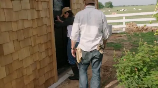 Hunter Original Tall'Rain Boot worn by Joanna Gaines as seen in Fixer Upper: The Hotel (S01E03)