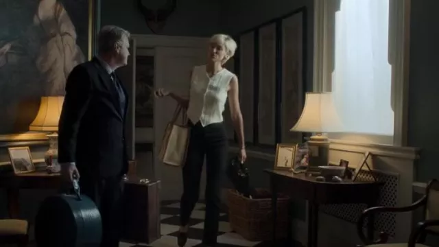 Aspinal of London Small Hen­ley Raf­fia Tote Bag worn by Princess Diana (Elizabeth Debicki) as seen in The Crown (S06E02)