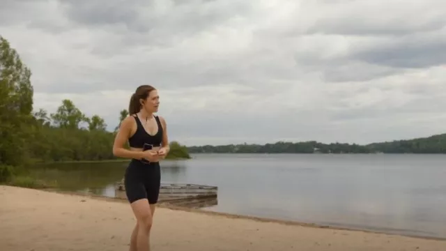 Lululemon Align Shorts worn by Hayley (Natasha Calis) as seen in SkyMed (S02E09)
