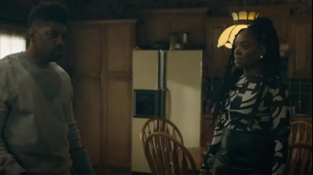 Monki Mesh Overlock Top worn by Jennifer Washington (Ashley Olivia Fisher) as seen in Average Joe (S01E02)