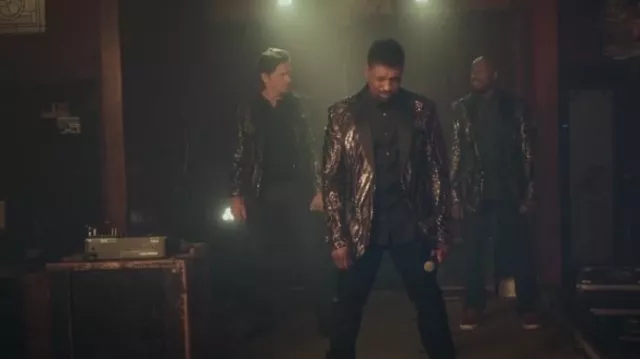 Blazer adornado para hombre de EE. UU. usado por Joe Washington (Deon Cole) como se ve en Average Joe (T01E10)