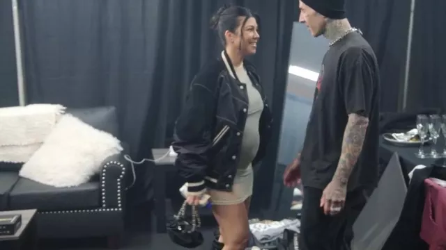 Givenchy Black Mi­ni Ken­ny Bag worn by Kourtney as seen in The Kardashians (S04E10)