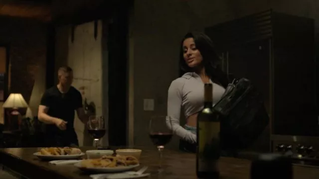Garage caroline Long Sleeve Cropped Po­lo Top worn by Mireya Garcia (Carmela Zumbado) as seen in Power Book IV: Force (S02E07)