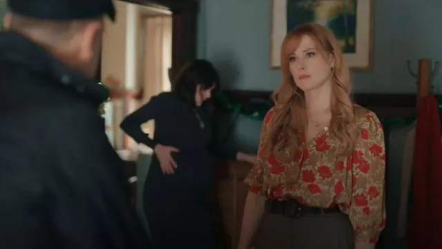 Chemisier à poches froncées Smythe porté par Melinda Monroe (Alexandra Breckenridge) dans Virgin River (S05E12)