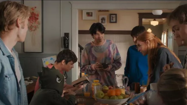 Banks Journal Lense crew Printed Fleece worn by Isaac Garcia (Isaac Arellanes) as seen in My Life with the Walter Boys (S01E01)