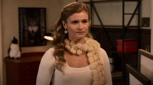 Débardeur Staud Portofino au Crochet porté par Paige Hardaway (Jenna Boyd) comme on le voit dans Atypical (S04E10)