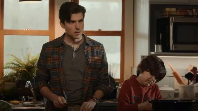 Camisa de franela a cuadros de mango usada por Will Walter (Johnny Link) como se ve en My Life with the Walter Boys (T01E07)