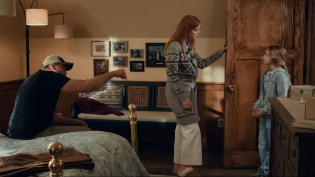 Ugg Scuffette II worn by Dr. Katherine Walter (Sarah Rafferty) as seen in My Life with the Walter Boys (S01E06)