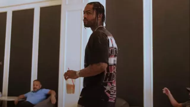 Hellstar Black Gog­gles T Shirt worn by Dave East in Million Off Rap (Official Video)