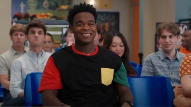 21 Men Color BLock Pocket Tee worn by Devante Young (Dexter Darden) as seen in Saved by the Bell (S02E02)
