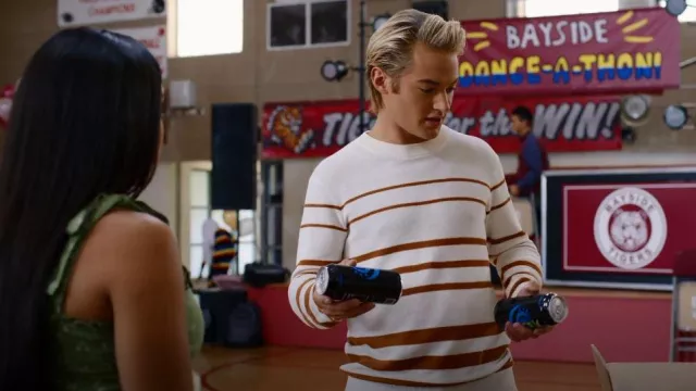 Scotch & Soda Or­gan­ic Cot­ton Crew Neck Sweater worn by Mac Morris (Mitchell Hoog) as seen in Saved by the Bell (S02E09)
