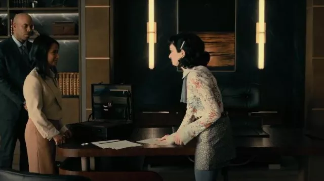 Anne Fontaine Lae­mi Blouse worn by Juno (Ruth Codd) as seen in The Fall of the House of Usher (S01E08)
