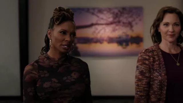 Ted Baker Lemonay Top worn by Gabi Mosely (Shanola Hampton) as seen in Found (S01E10)