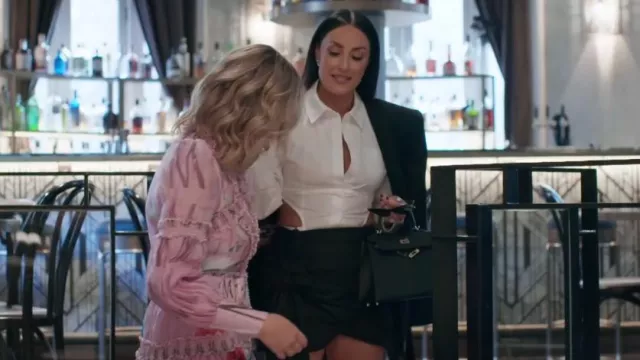 Hermes Kelly Handbag Noir Epsom With Gold Hardware 35 worn by Terry Biviano as seen in The Real Housewives of Sydney (S02E10)
