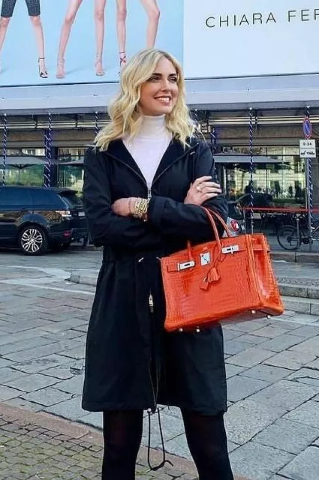 Hermès Birkin 30 Bag Orange Feu Crocodile Palladium Hardware worn by Chiara Ferragni on her Instagram post on December 12, 2023