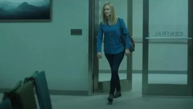 Fourre-tout passager Rag & Bone porté par Wendy Byrde (Laura Linney) comme on le voit dans Ozark (S04E13)