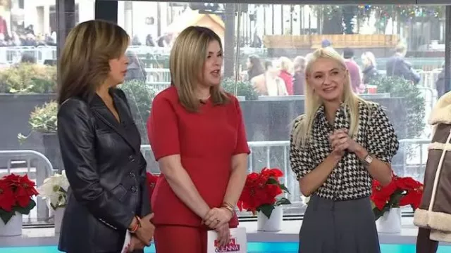 L'Agence Cove Houndstooth Short Sleeve Jacket worn by Zanna Roberts Rassi as seen in Today with Hoda & Jenna on December 22, 2023