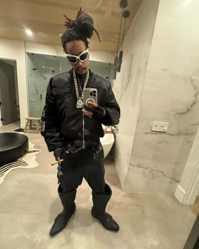 Balenciaga Black BB Paris Icon Sweatpants worn by Wiz Khalifa on the Instagram account @wizkhalifa