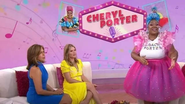 Robe fourreau Halo Zana noire portée par Hoda Kotb comme on le voit dans Aujourd’hui avec Hoda et Jenna le 27 décembre 2023