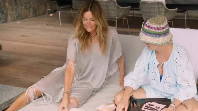 Zara Fringed Metal­lic Thread Kaf­tan Dress worn by Kelly Killoren Bensimon as seen in The Real Housewives Ultimate Girls Trip (S04E05)