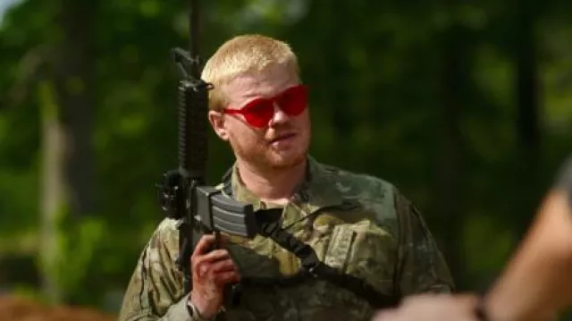 Red sunglasses worn by Jesse Plemons in Civil War movie