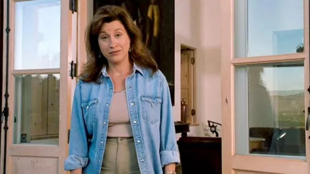 Denim Jacket worn by Chessy (Lisa Ann Walter) in The Parent Trap movie