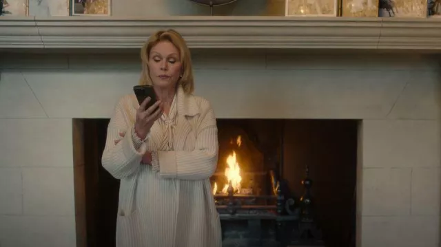 Joseph Meri­no Wool-Rich Cardi­gan Stitch Coat worn by Judith Burkett (Joanna Lumley) as seen in Fool Me Once (S01E01)