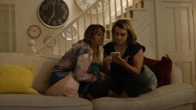 Adidas Relaxed Denim Pants worn by Vanessa Young (Catherine Văn-Davies) as seen in The Twelve (S01E03)