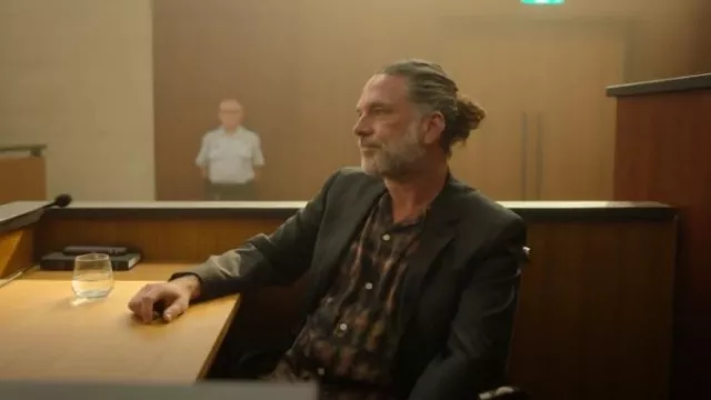 Chemise AllSaints Aurora portée par Harmon (Josh Quong Tart) comme on le voit dans Les Douze (S01E06)