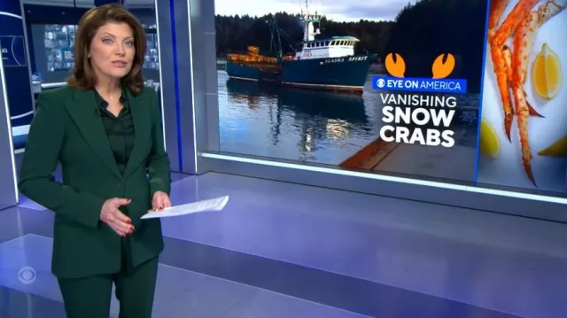 Michael Kors Collection Haylee Pants in Forest worn by Norah O'Donnell as seen in CBS Evening News on January 4, 2024