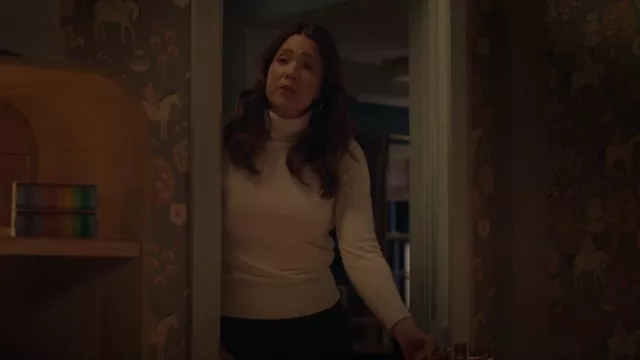 Ted Baker Maevia Pull en cachemire mélangé porté par Benita Alexander (Mandy Moore) dans Dr. Death (S02E08)